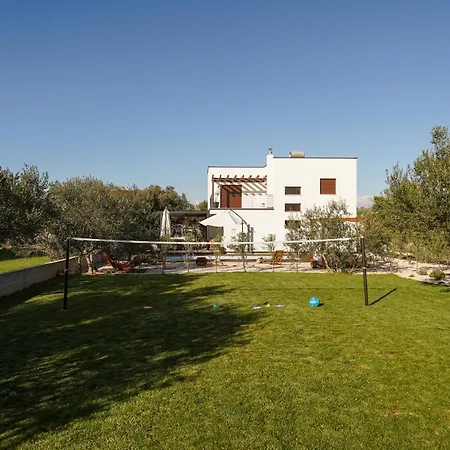 ヴィラ Suncica With Heated Pool, Jacuzzi And Bikes Near Zadar