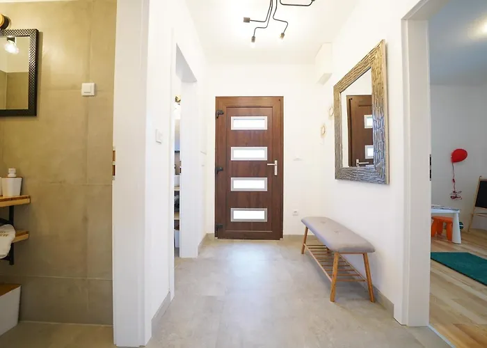 Suncica With Heated Pool, Jacuzzi And Bikes Near Zadar *