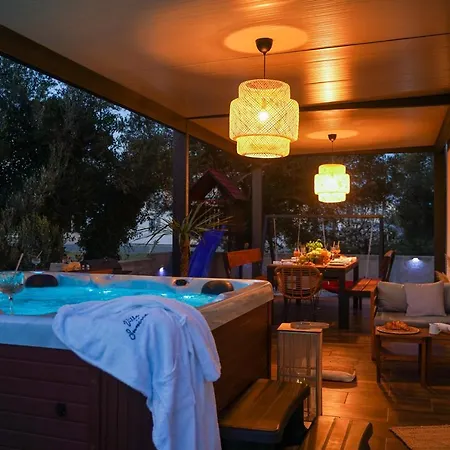 Suncica With Heated Pool, Jacuzzi And Bikes Near Zadar