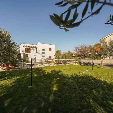 Suncica With Heated Pool, Jacuzzi And Bikes Near Zadar Villa Sukosan