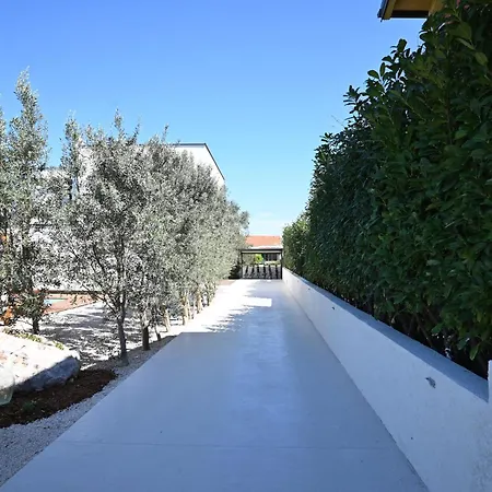 Suncica With Heated Pool, Jacuzzi And Bikes Near Zadar Sukošan