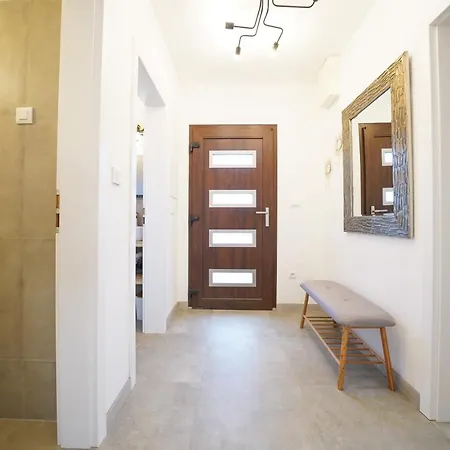 Suncica With Heated Pool, Jacuzzi And Bikes Near Zadar *