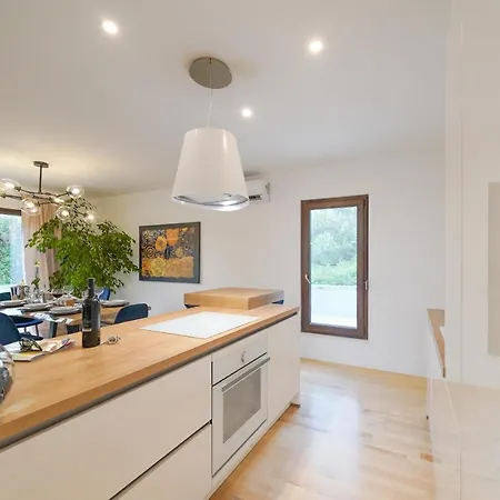 Villa Suncica With Heated Pool, Jacuzzi And Bikes Near Zadar Sukosan