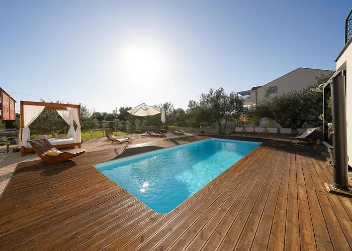 Вилла Suncica With Heated Pool, Jacuzzi And Bikes Near Zadar *